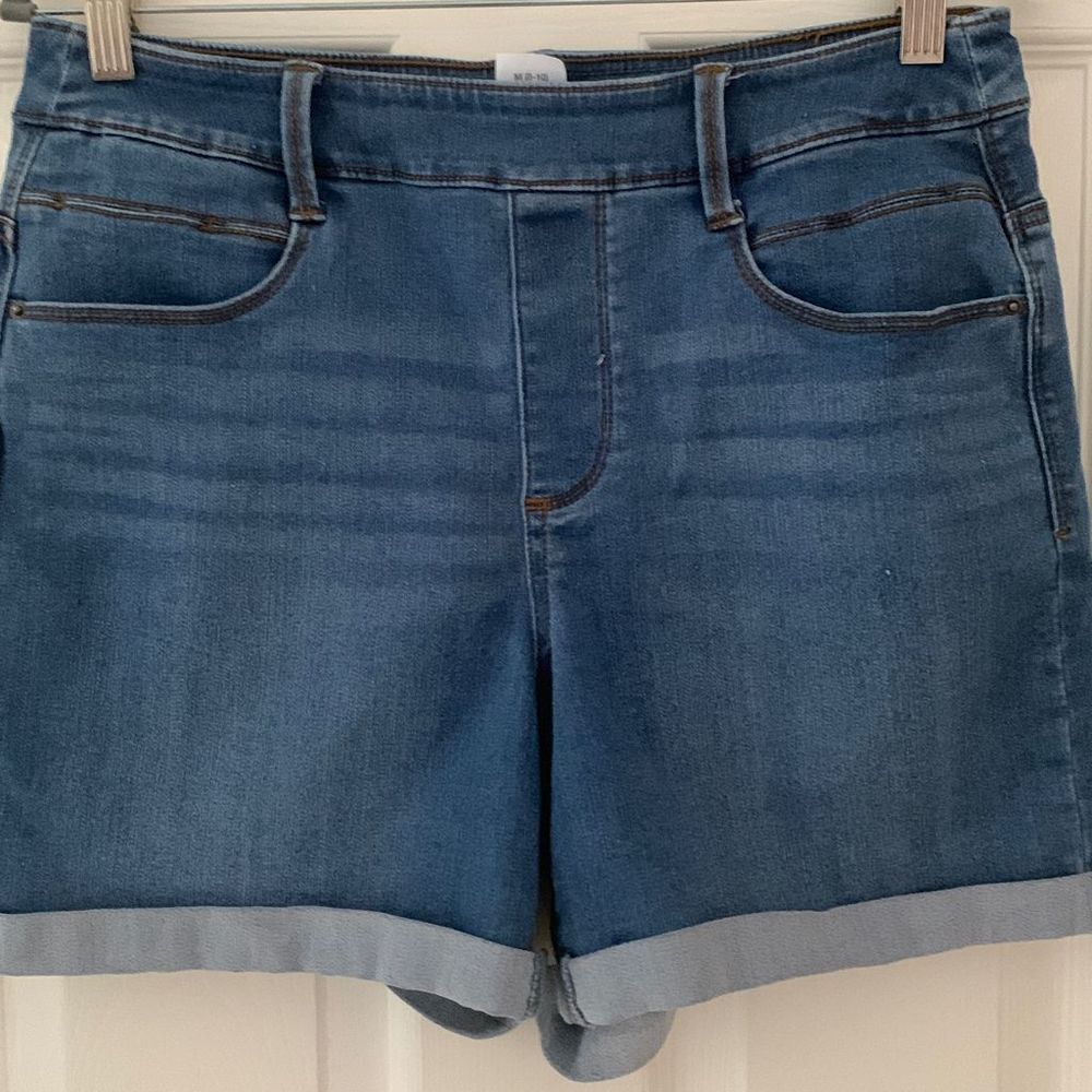 Time and Tru Pull-On Light Wash Blue Stretch Jean Shorts Size Medium (8-10) - Picture 5 of 9